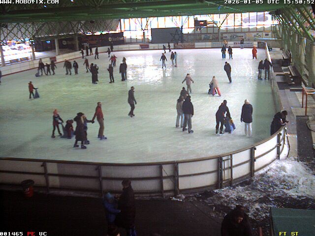 Archiv Foto Webcam Willingen: Blick in die Eissporthalle