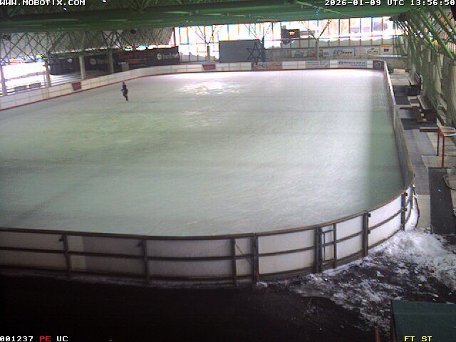Archiv Foto Webcam Willingen: Blick in die Eissporthalle