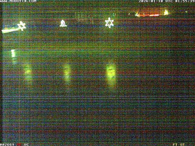 Archiv Foto Webcam Willingen: Blick in die Eissporthalle