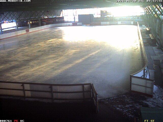Archiv Foto Webcam Willingen: Blick in die Eissporthalle