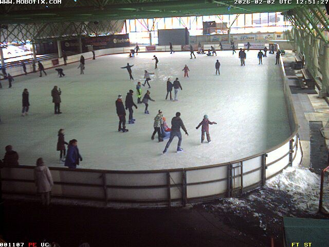 Archiv Foto Webcam Willingen: Blick in die Eissporthalle
