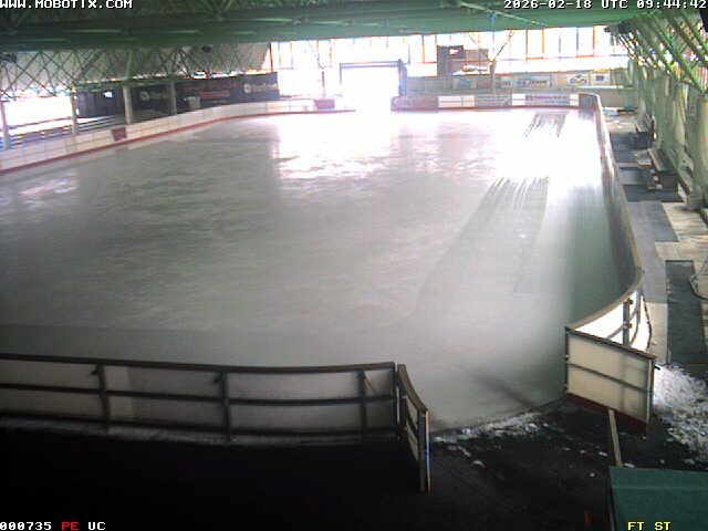 Archiv Foto Webcam Willingen: Blick in die Eissporthalle