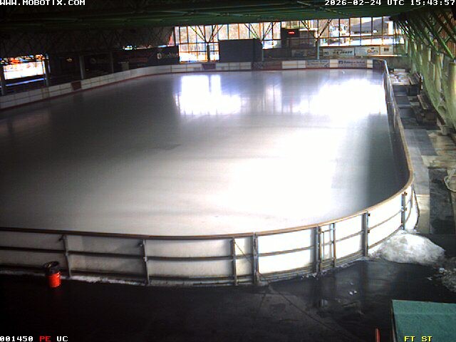 Archiv Foto Webcam Willingen: Blick in die Eissporthalle