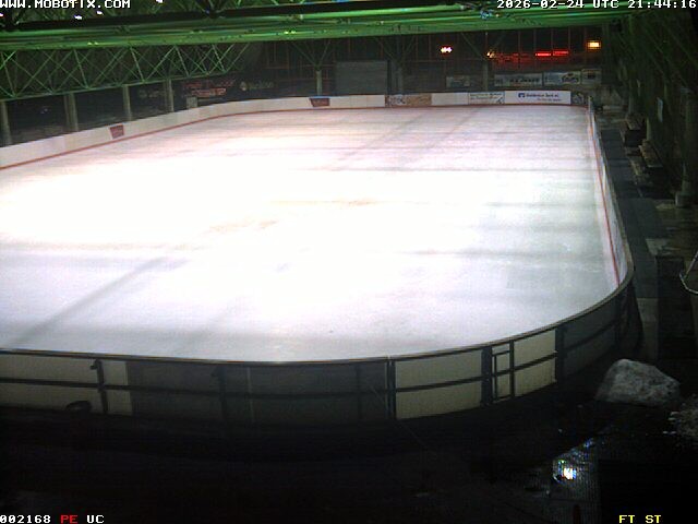 Archiv Foto Webcam Willingen: Blick in die Eissporthalle