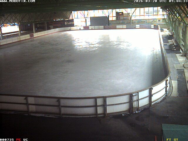 Archiv Foto Webcam Willingen: Blick in die Eissporthalle