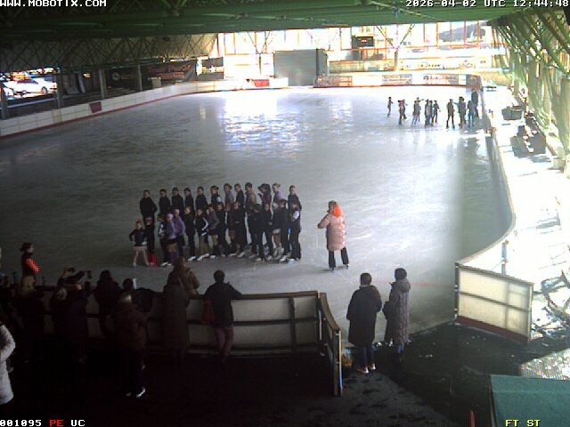 Archiv Foto Webcam Willingen: Blick in die Eissporthalle