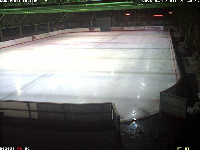 Archiv Foto Webcam Willingen: Blick in die Eissporthalle