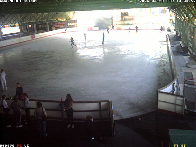Archiv Foto Webcam Willingen: Blick in die Eissporthalle
