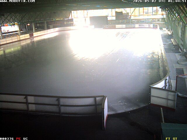 Archiv Foto Webcam Willingen: Blick in die Eissporthalle