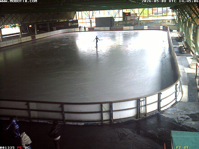 Archiv Foto Webcam Willingen: Blick in die Eissporthalle