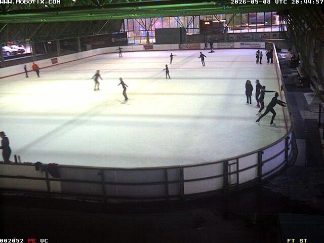 Archiv Foto Webcam Willingen: Blick in die Eissporthalle