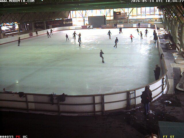 Archiv Foto Webcam Willingen: Blick in die Eissporthalle
