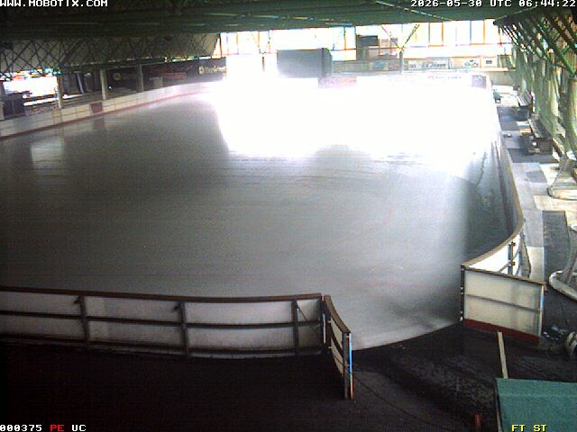 Archiv Foto Webcam Willingen: Blick in die Eissporthalle