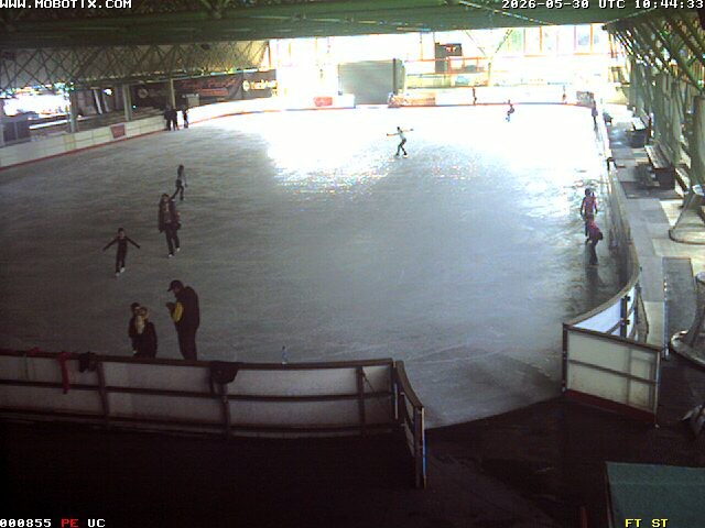 Archiv Foto Webcam Willingen: Blick in die Eissporthalle