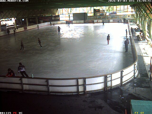 Archiv Foto Webcam Willingen: Blick in die Eissporthalle