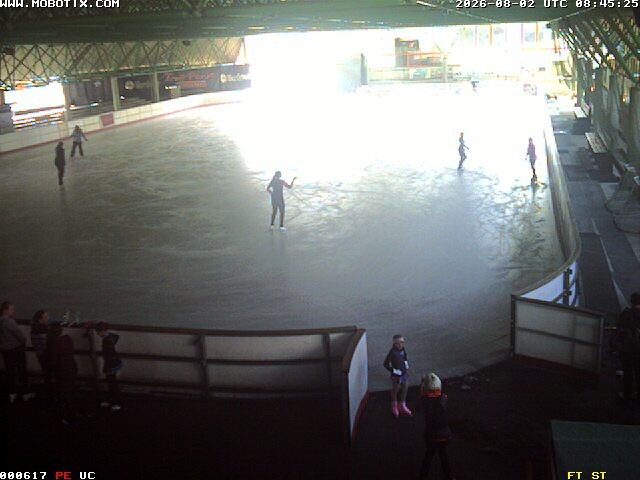 Archiv Foto Webcam Willingen: Blick in die Eissporthalle