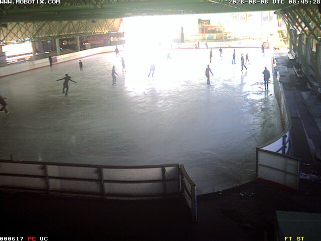 Archiv Foto Webcam Willingen: Blick in die Eissporthalle