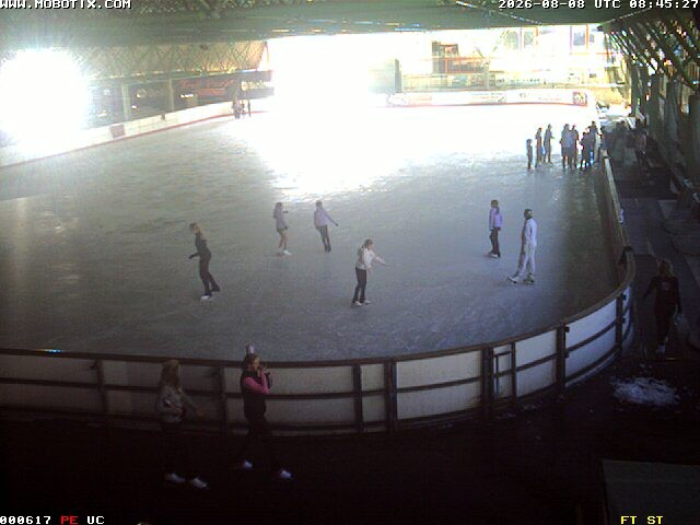 Archiv Foto Webcam Willingen: Blick in die Eissporthalle