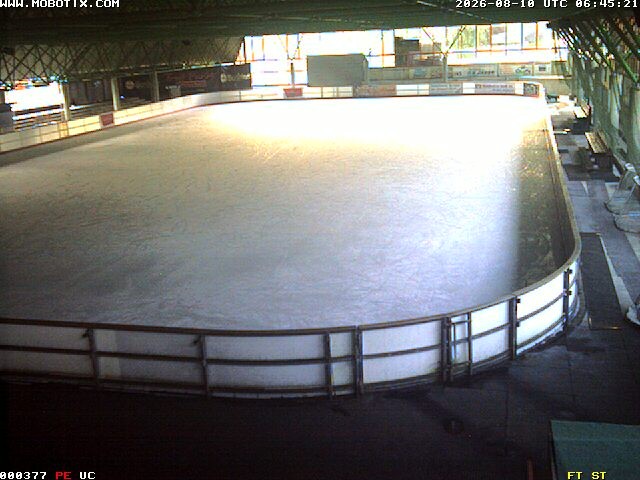 Archiv Foto Webcam Willingen: Blick in die Eissporthalle