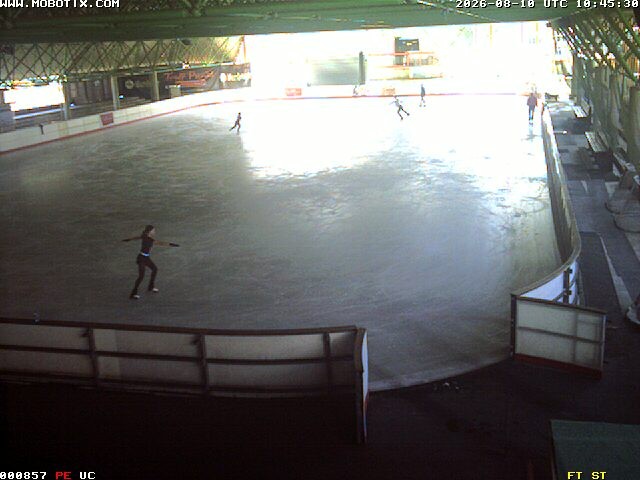 Archiv Foto Webcam Willingen: Blick in die Eissporthalle