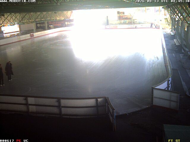 Archiv Foto Webcam Willingen: Blick in die Eissporthalle