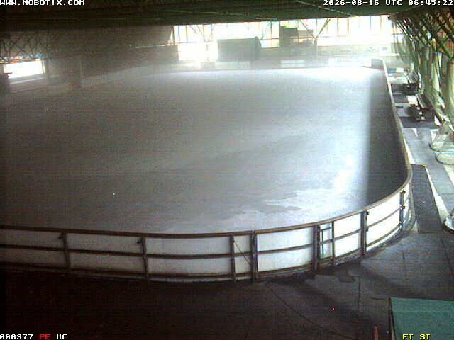 Archiv Foto Webcam Willingen: Blick in die Eissporthalle