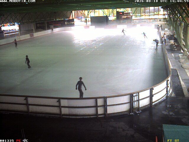 Archiv Foto Webcam Willingen: Blick in die Eissporthalle