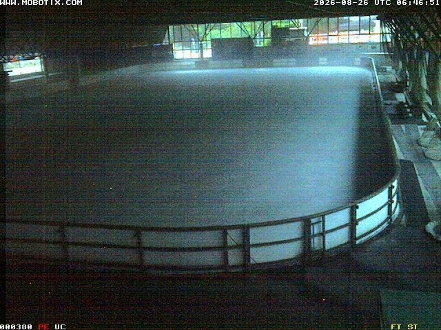 Archiv Foto Webcam Willingen: Blick in die Eissporthalle