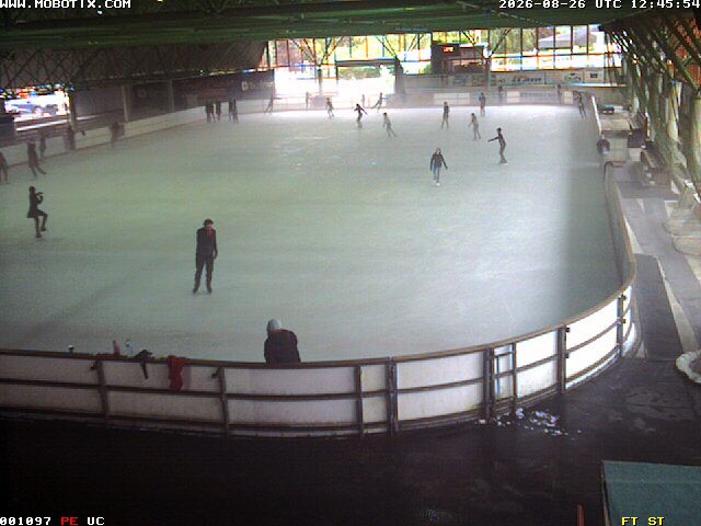 Archiv Foto Webcam Willingen: Blick in die Eissporthalle
