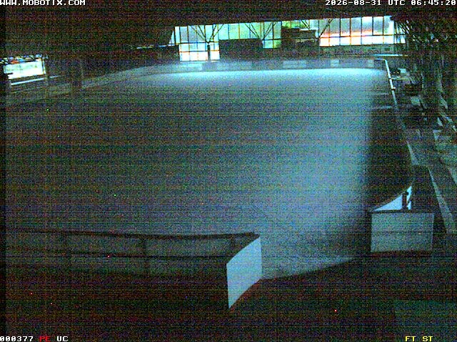Archiv Foto Webcam Willingen: Blick in die Eissporthalle
