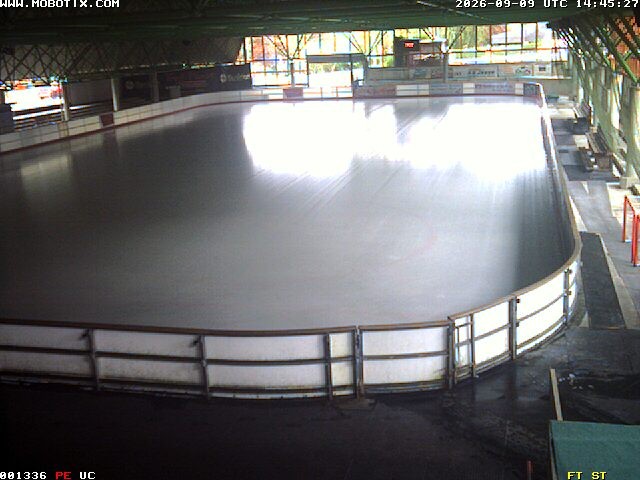 Archiv Foto Webcam Willingen: Blick in die Eissporthalle