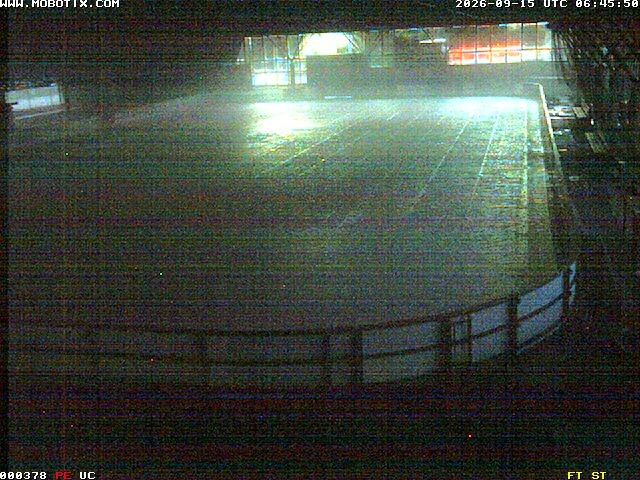 Archiv Foto Webcam Willingen: Blick in die Eissporthalle