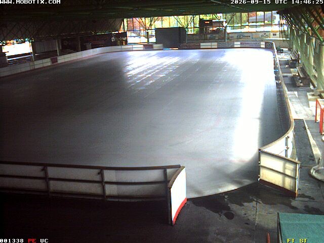Archiv Foto Webcam Willingen: Blick in die Eissporthalle