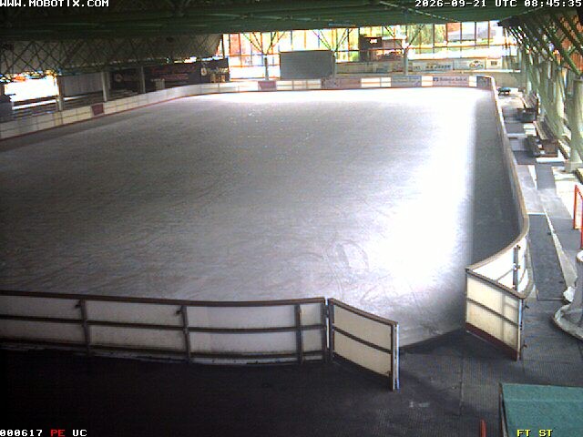 Archiv Foto Webcam Willingen: Blick in die Eissporthalle