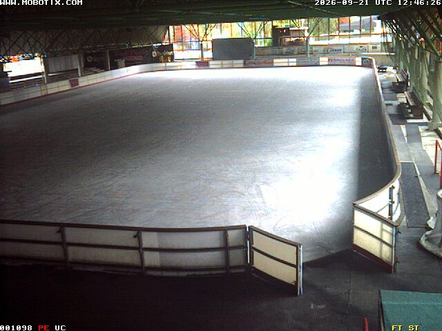 Archiv Foto Webcam Willingen: Blick in die Eissporthalle