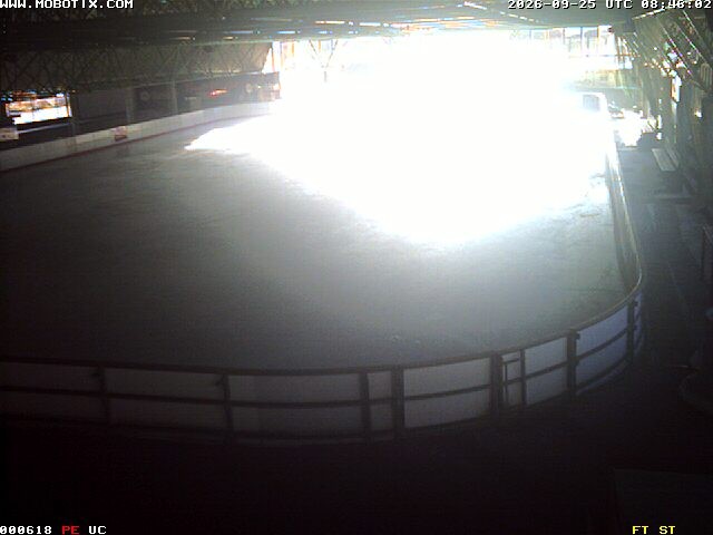 Archiv Foto Webcam Willingen: Blick in die Eissporthalle