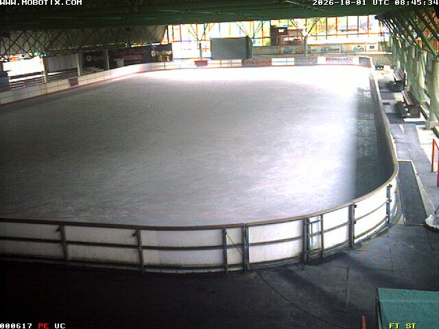 Archiv Foto Webcam Willingen: Blick in die Eissporthalle