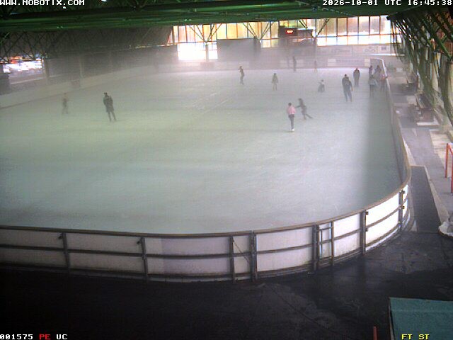 Archiv Foto Webcam Willingen: Blick in die Eissporthalle