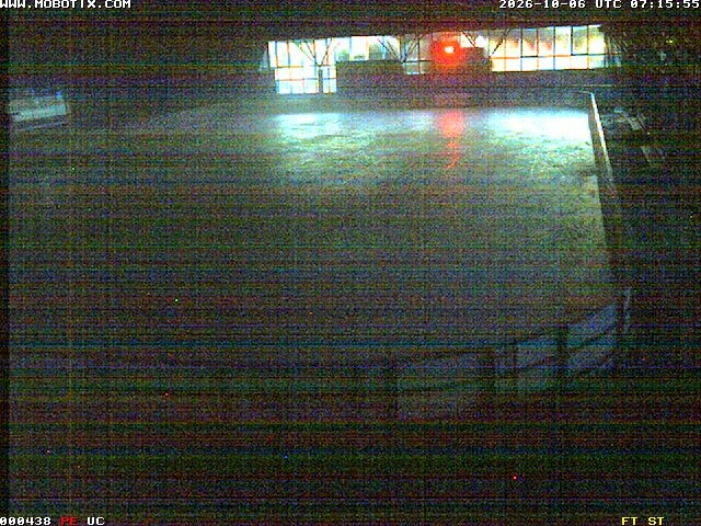 Archiv Foto Webcam Willingen: Blick in die Eissporthalle