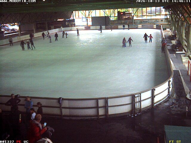 Archiv Foto Webcam Willingen: Blick in die Eissporthalle