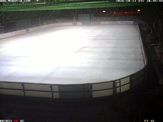 Archiv Foto Webcam Willingen: Blick in die Eissporthalle
