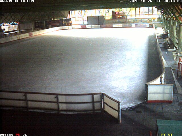 Archiv Foto Webcam Willingen: Blick in die Eissporthalle