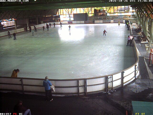 Archiv Foto Webcam Willingen: Blick in die Eissporthalle