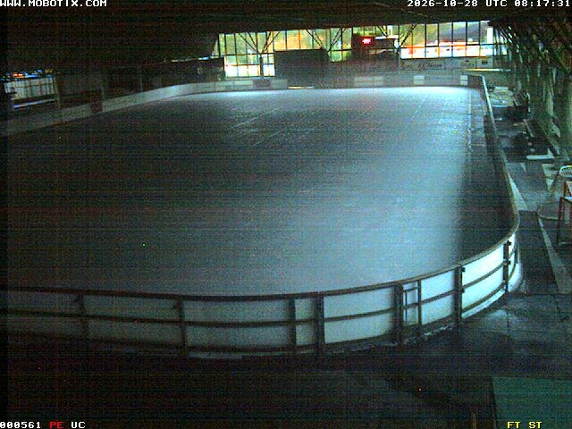 Archiv Foto Webcam Willingen: Blick in die Eissporthalle