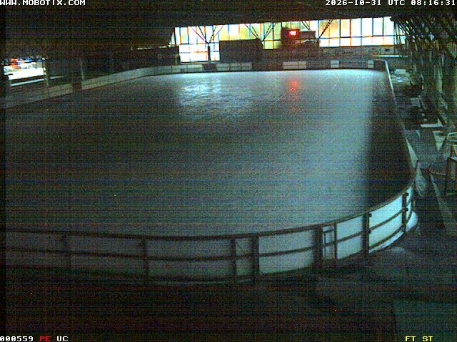 Archiv Foto Webcam Willingen: Blick in die Eissporthalle