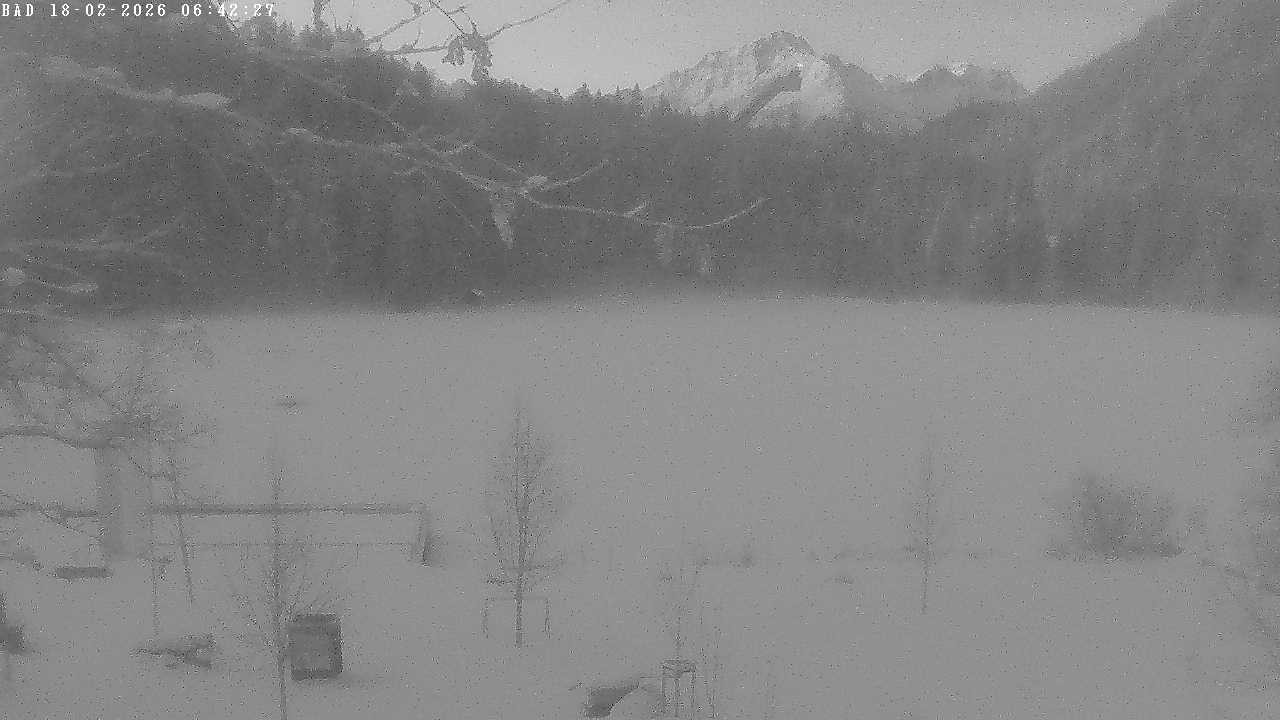 Archived image Webcam Oberstdorf: Freibergsee Sunbathing Area