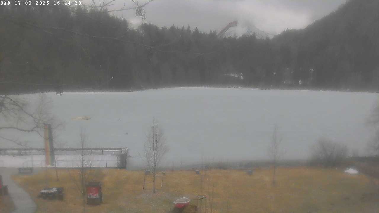 Archived image Webcam Oberstdorf: Freibergsee Sunbathing Area