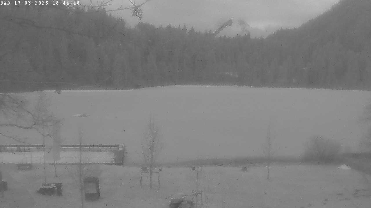 Archived image Webcam Oberstdorf: Freibergsee Sunbathing Area