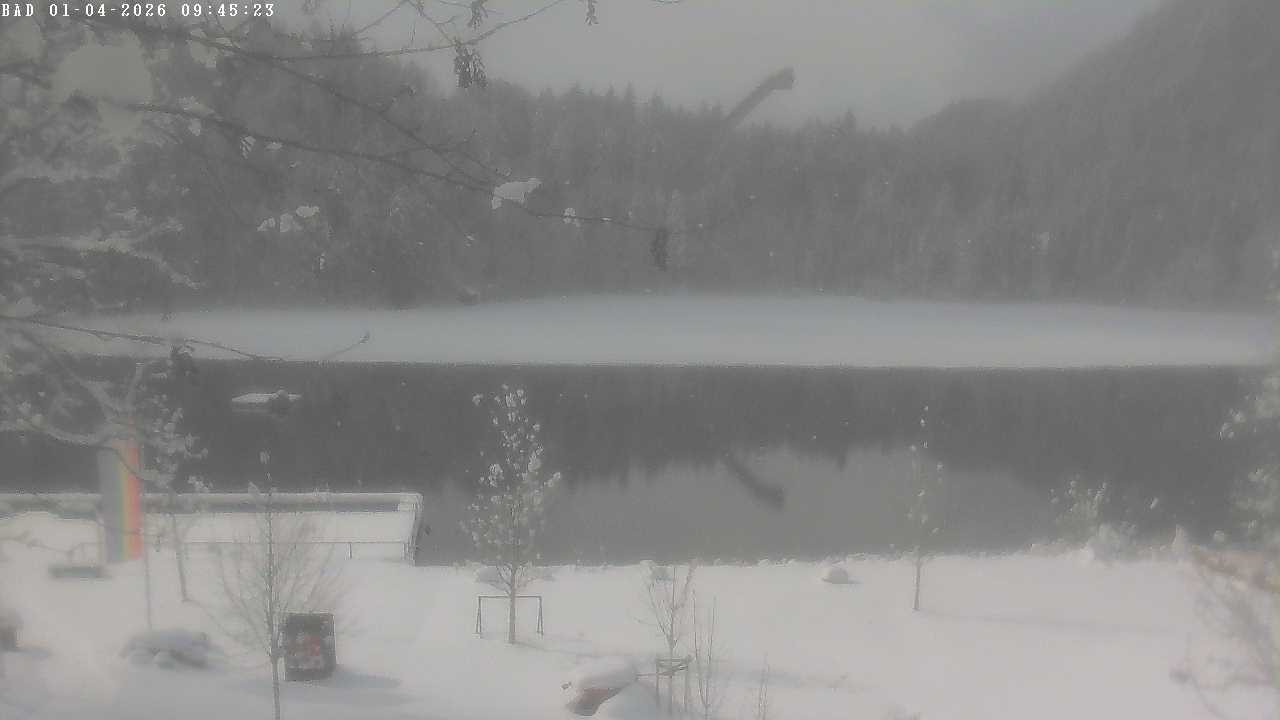 Archived image Webcam Oberstdorf: Freibergsee Sunbathing Area