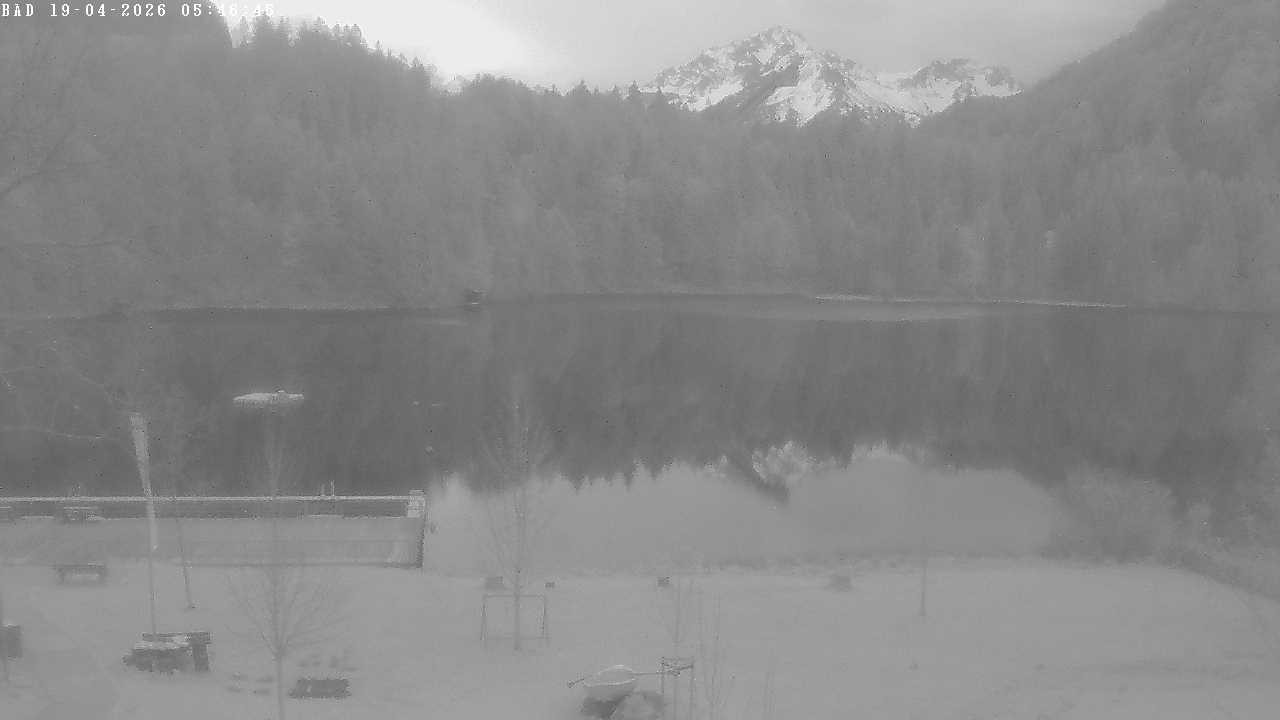 Archived image Webcam Oberstdorf: Freibergsee Sunbathing Area